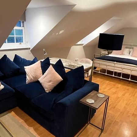The Pheasantry - Guest House In Beautiful Rural Location Aldermaston Buitenkant foto