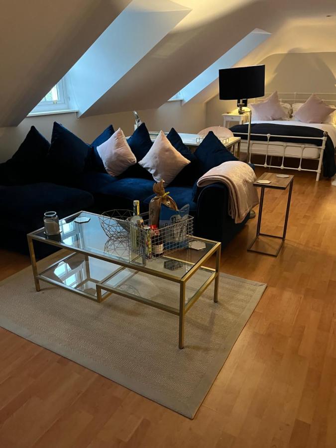 The Pheasantry - Guest House In Beautiful Rural Location Aldermaston Buitenkant foto